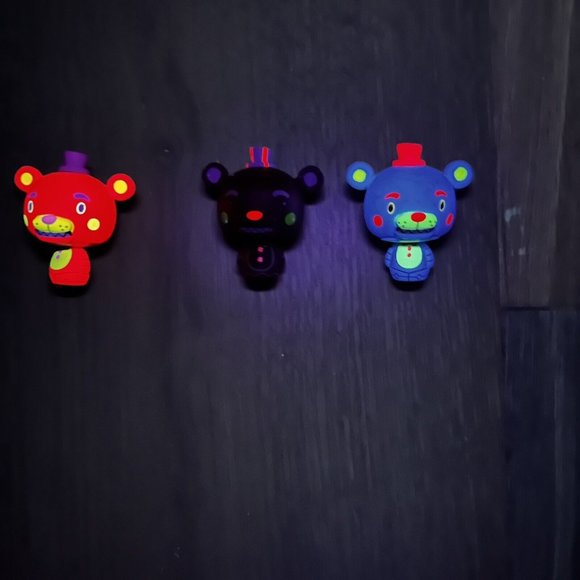3 Funko Five Nights At Freddys Pint Size Blacklight Freddy Gingerbread Blue Pink - Picture 2 of 9